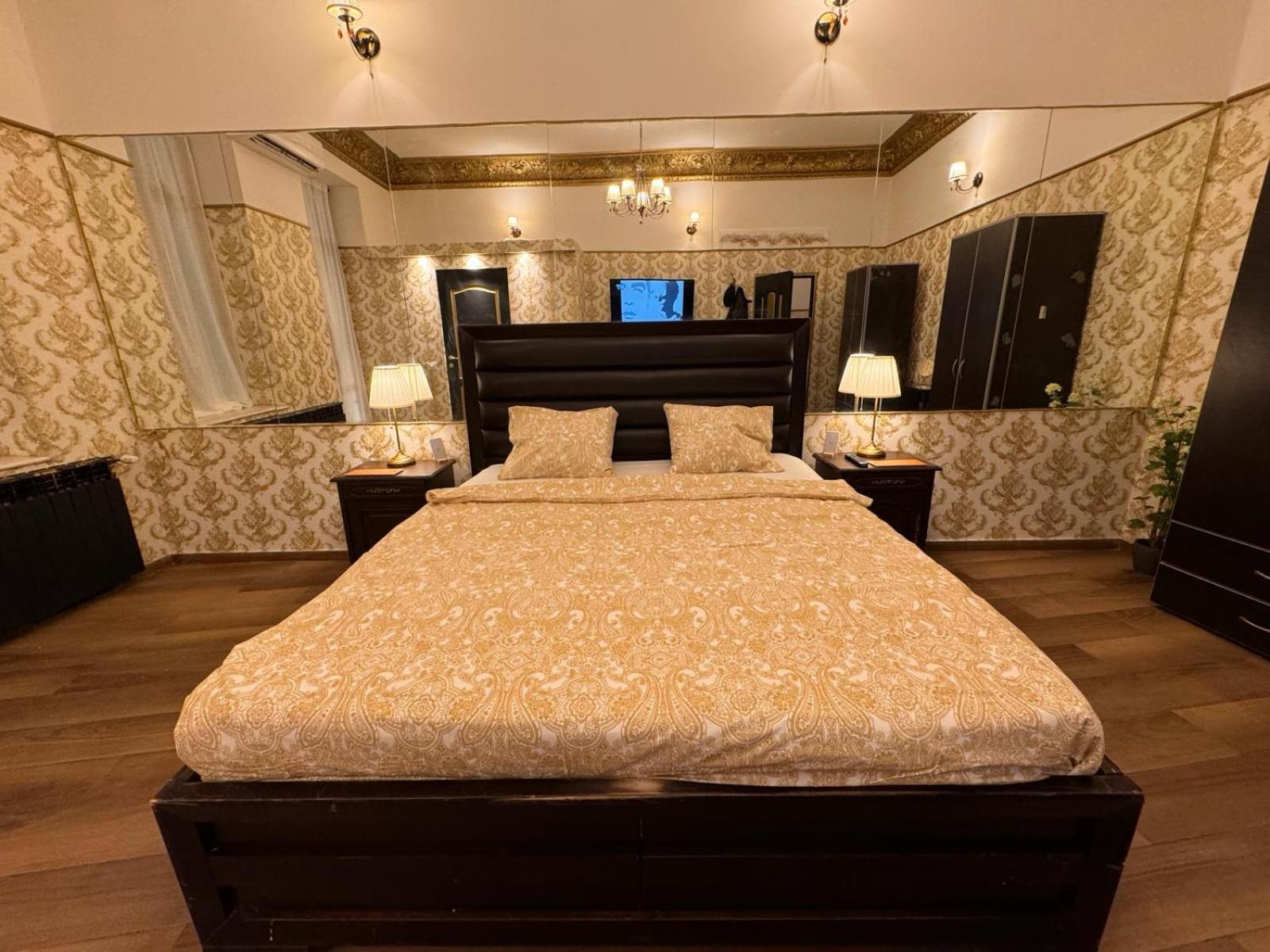 The King Suite With Balcony View Piata Romana Bukarest Kültér fotó